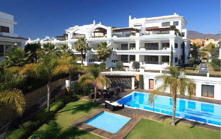 Appartementen en penthouses te koop eerstelijn strand Estepona PL.17