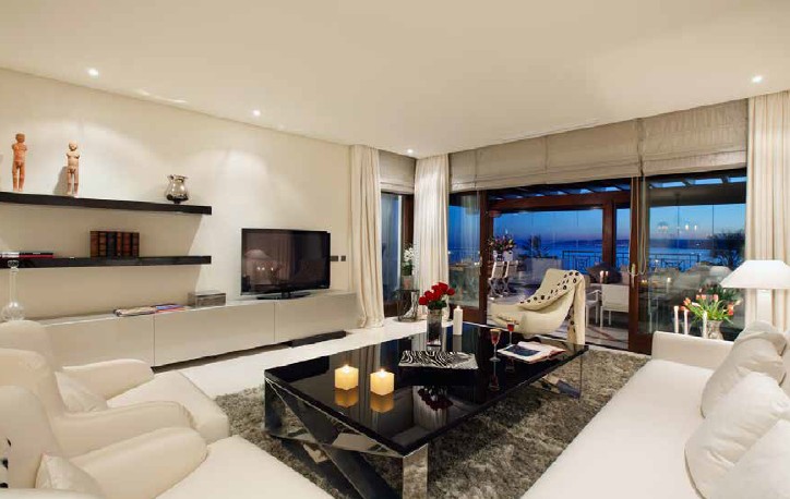 Apartments and penthouses for sale firstline beach Estepona PL.17