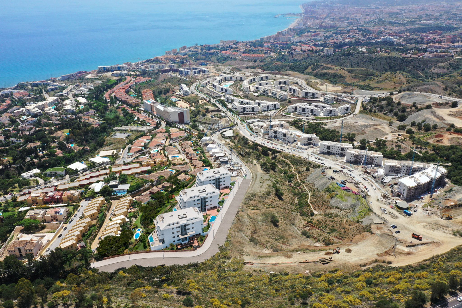 33 nieuwe exclusieve woningen met panoramisch zeezicht tussen Fuengirola en Benalmadena! PL245