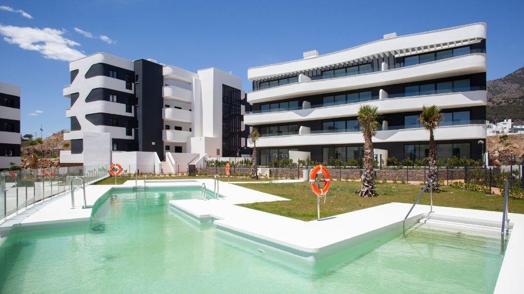 Nice penthouse in the Higueron Resort with sea views and walking distance to the beach! PL243